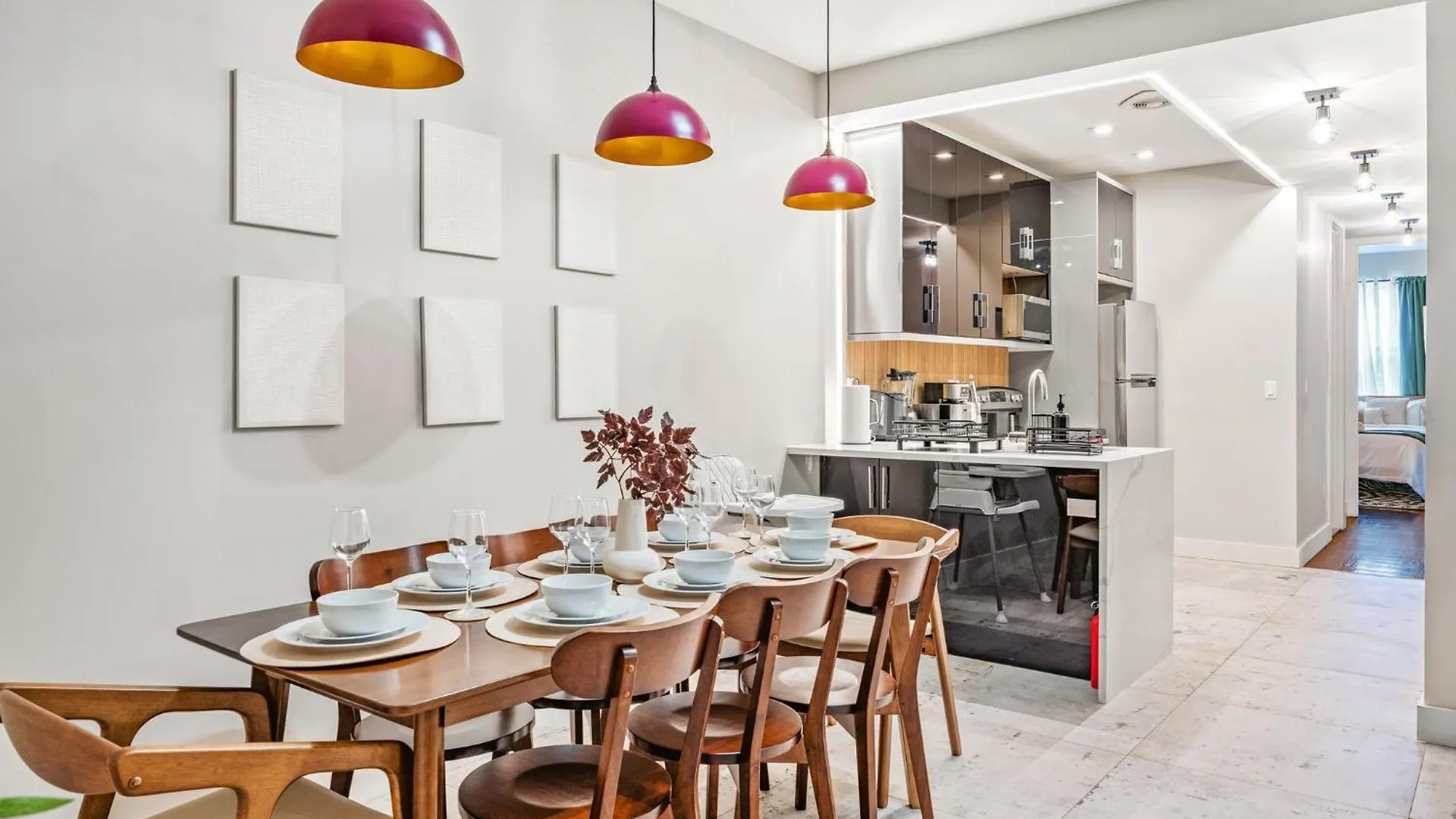Mid-Century Stay 5Br And 5 Baths W Ps5 & Laundry New York 0*,  United States