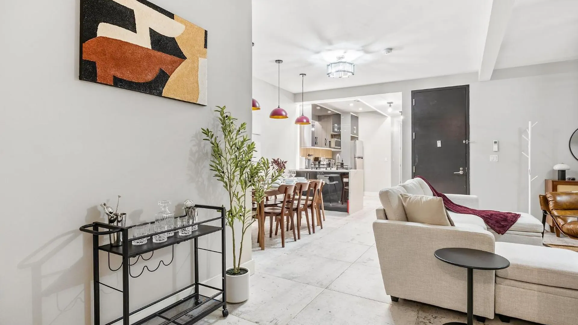 Mid-Century Stay 5Br And 5 Baths W Ps5 & Laundry New York 0*,  United States