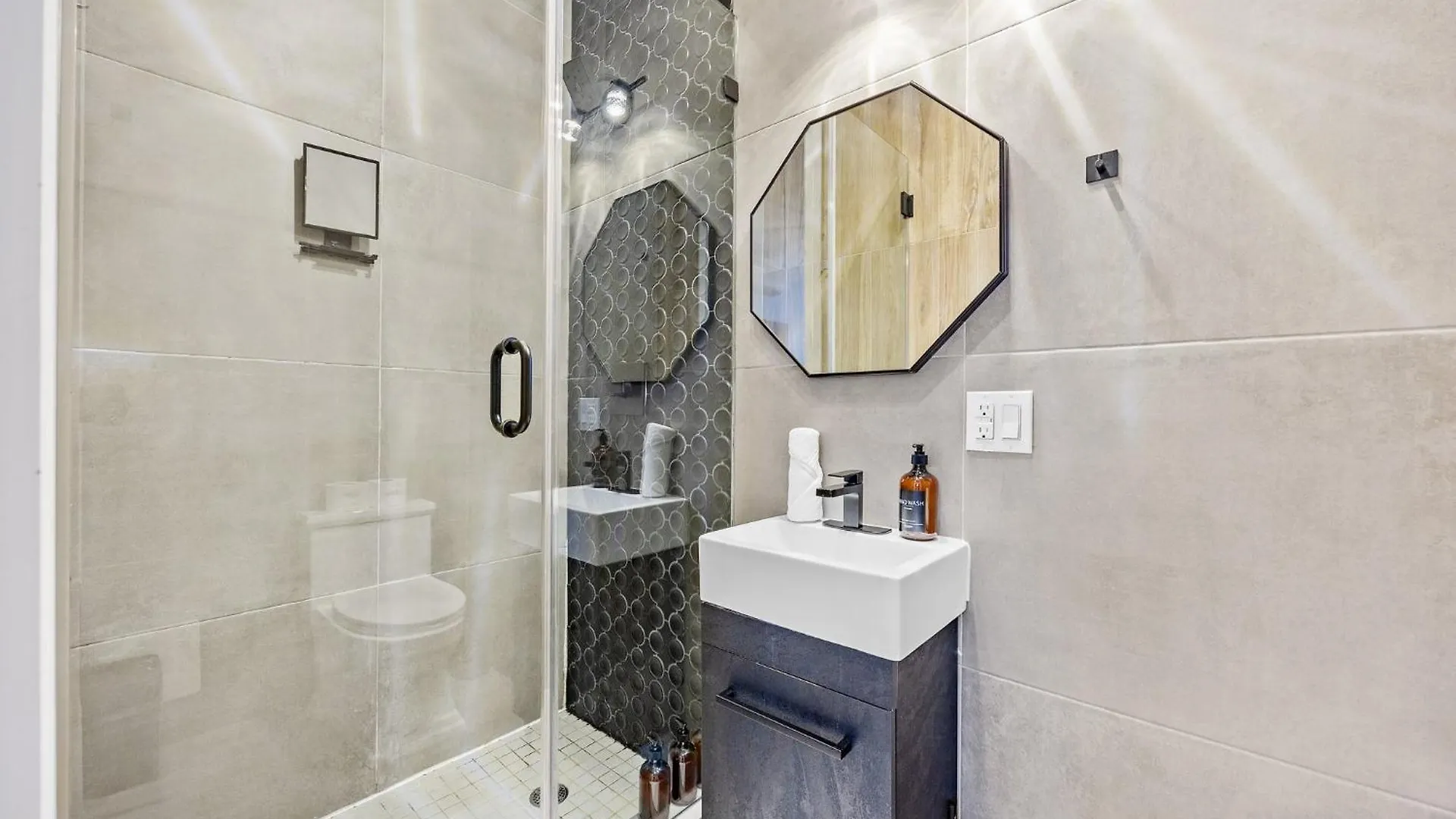 Mid-Century Stay 5Br And 5 Baths W Ps5 & Laundry New York Apartment