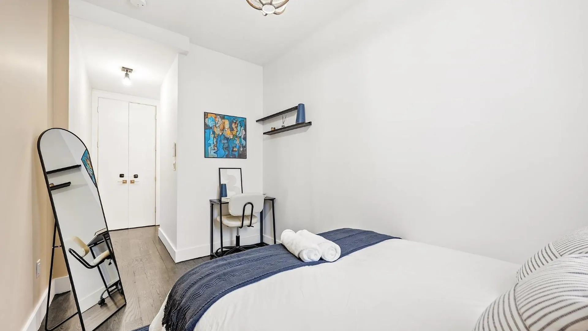 Mid-Century Stay 5Br And 5 Baths W Ps5 & Laundry New York USA